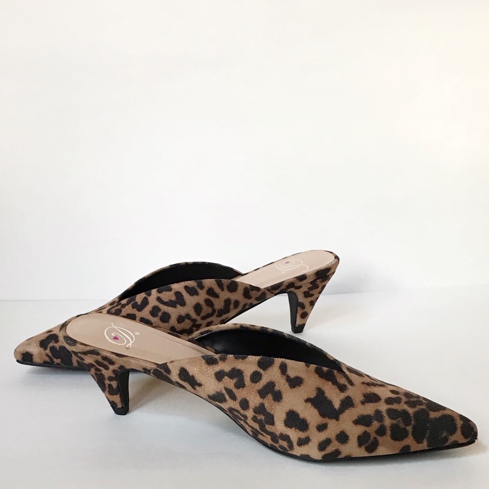 Leopard V-Front Kitten Heels - Picture 6 of 7